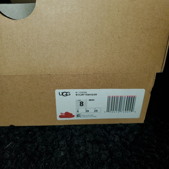 Authentic Ugg slippers ๐ NEW - Picture 7 of 9